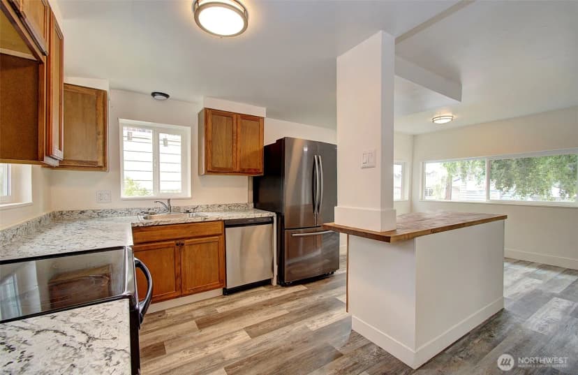 Property photo for 601 Cowlitz Way, Kelso photo 6
