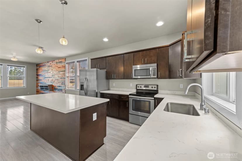 Property photo for 2310 Orchard Street W, Fircrest photo 6