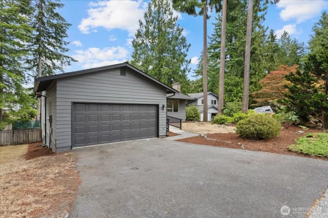 Property photo for 5819 172nd Place Sw, Lynnwood photo 2