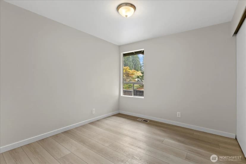 Property photo for 5819 172nd Place Sw, Lynnwood photo 14