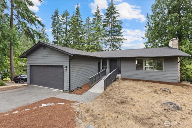 Property photo for 5819 172nd Place Sw, Lynnwood photo 3