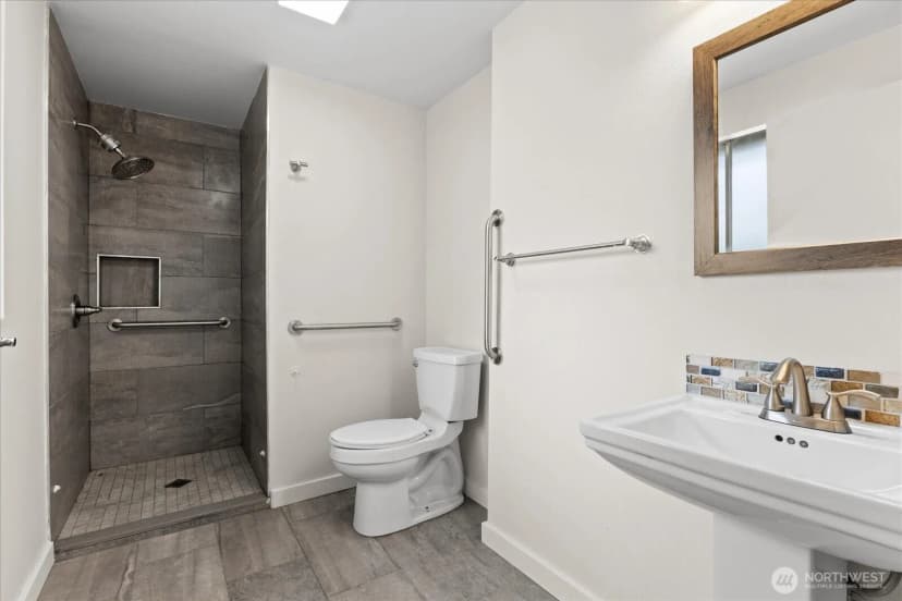 Property photo for 5819 172nd Place Sw, Lynnwood photo 19