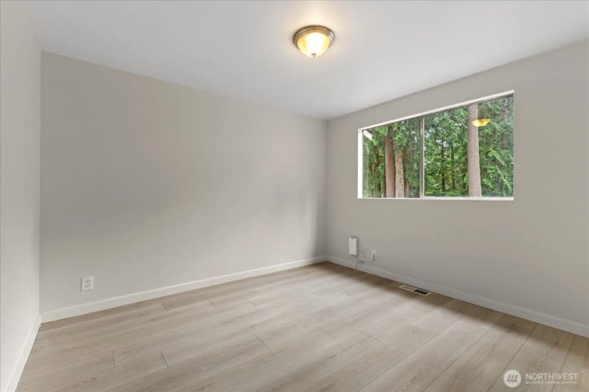 Property photo for 5819 172nd Place Sw, Lynnwood photo 16