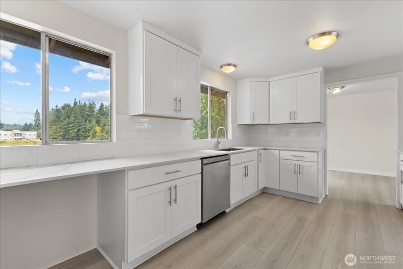 Property photo for 5819 172nd Place Sw, Lynnwood photo 11