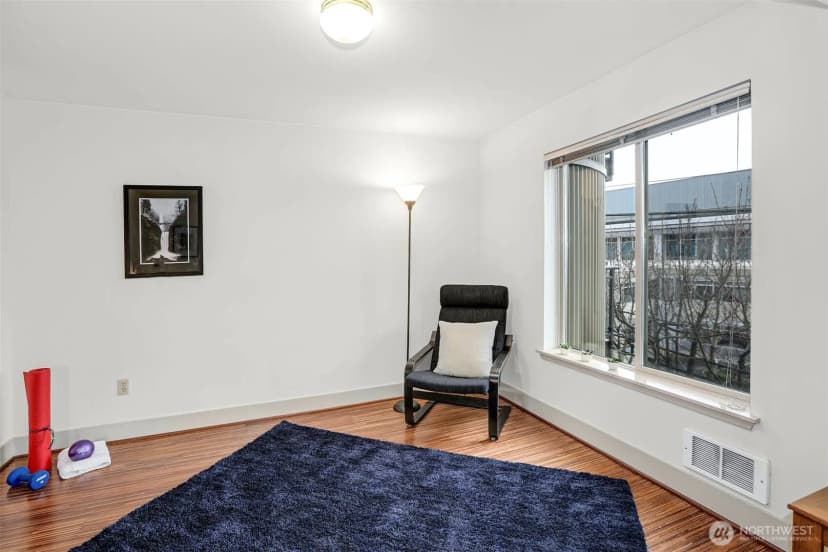 Property photo for 1550 Eastlake Avenue E #203, Seattle photo 14