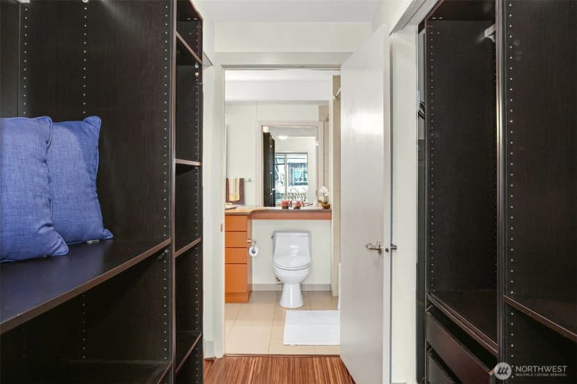 Property photo for 1550 Eastlake Avenue E #203, Seattle photo 26