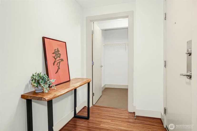 Property photo for 1550 Eastlake Avenue E #203, Seattle photo 6