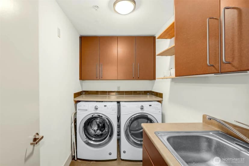 Property photo for 1550 Eastlake Avenue E #203, Seattle photo 22