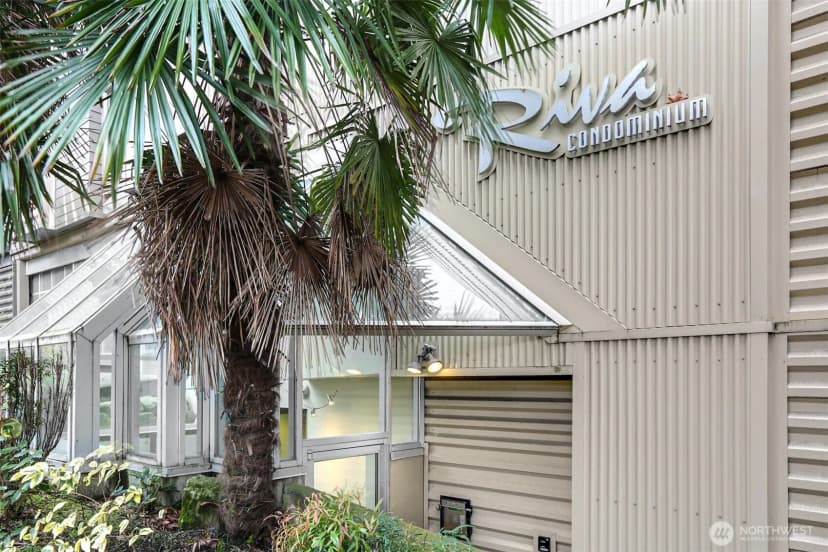 Property photo for 1550 Eastlake Avenue E #203, Seattle photo 29