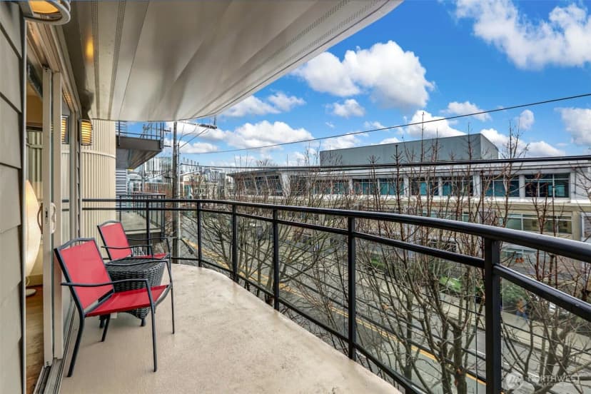 Property photo for 1550 Eastlake Avenue E #203, Seattle photo 24