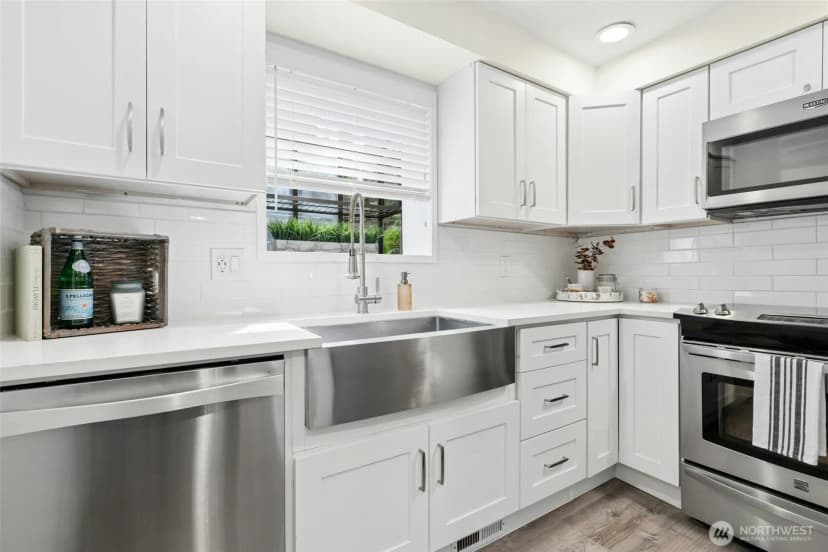 Property photo for 3927 108th Avenue Ne #a102, Bellevue photo 6