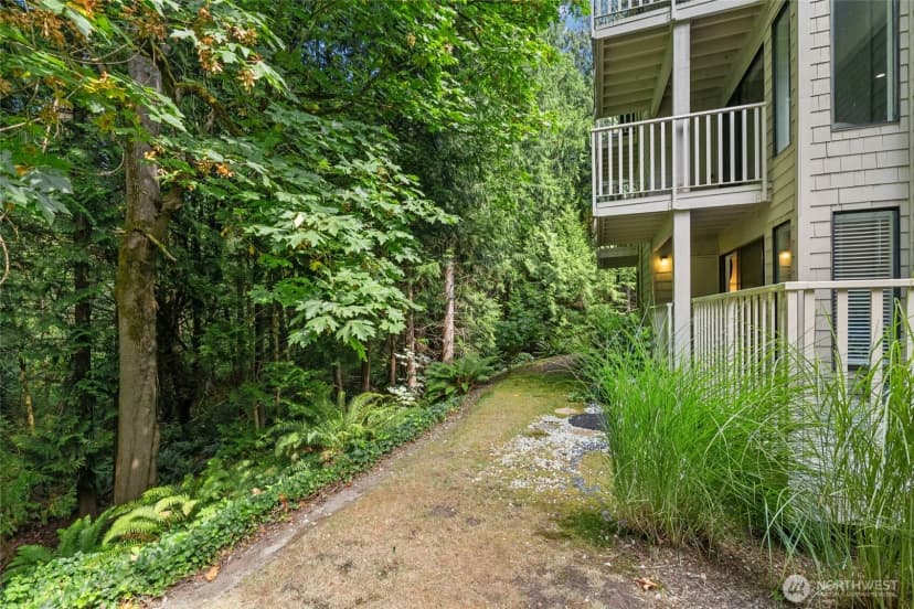 Property photo for 3927 108th Avenue Ne #a102, Bellevue photo 24