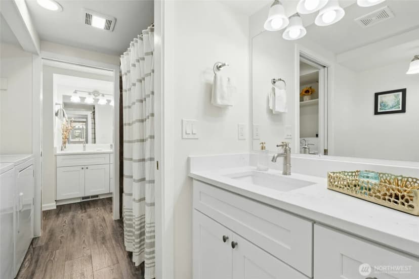 Property photo for 3927 108th Avenue Ne #a102, Bellevue photo 13