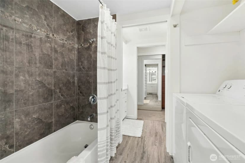 Property photo for 3927 108th Avenue Ne #a102, Bellevue photo 14