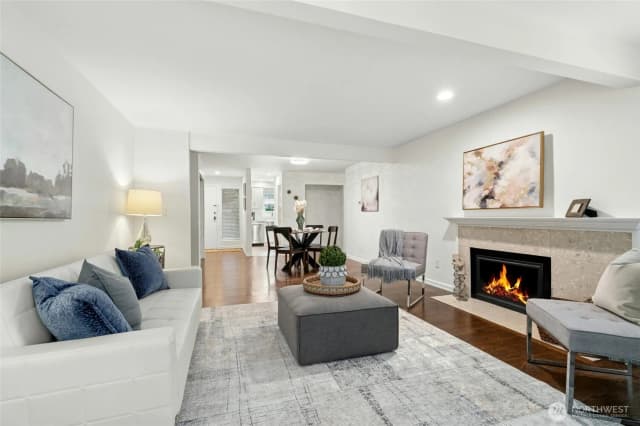 Property photo for 3927 108th Avenue Ne #a102, Bellevue photo 5