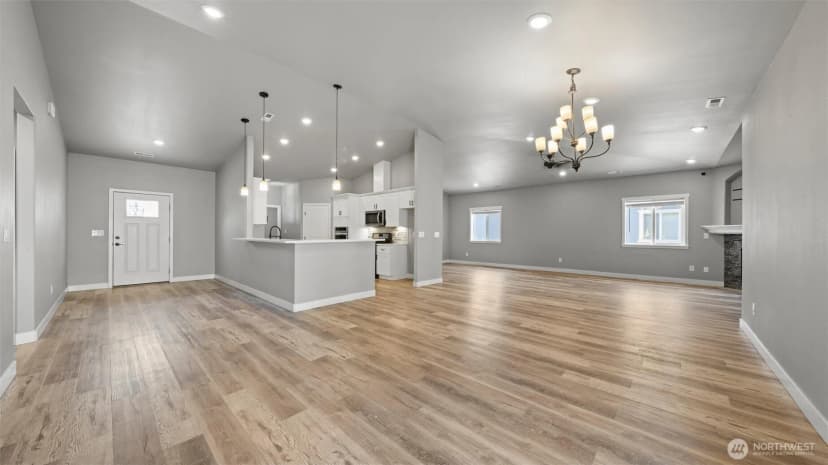 Property photo for 352 E Davis Street, Connell photo 28