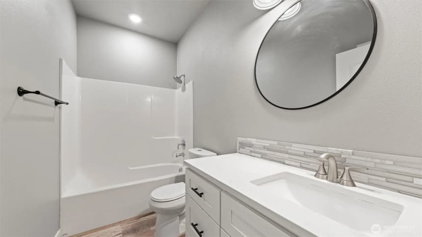 Property photo for 352 E Davis Street, Connell photo 24