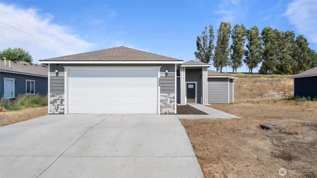 Property photo for 352 E Davis Street, Connell