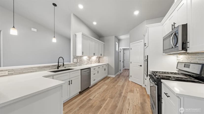 Property photo for 352 E Davis Street, Connell photo 11