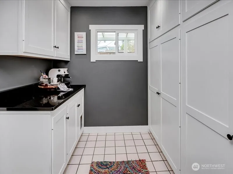 Property photo for 11262 Riviera Place Ne, Seattle photo 19