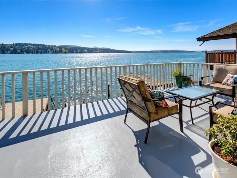 Property photo for 11262 Riviera Place Ne, Seattle photo 10