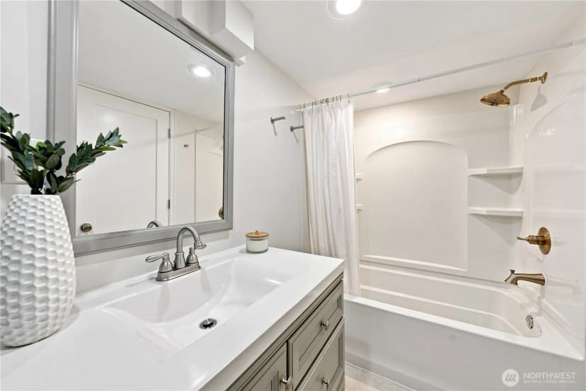 Property photo for 8701 29th Avenue Nw, Seattle photo 22