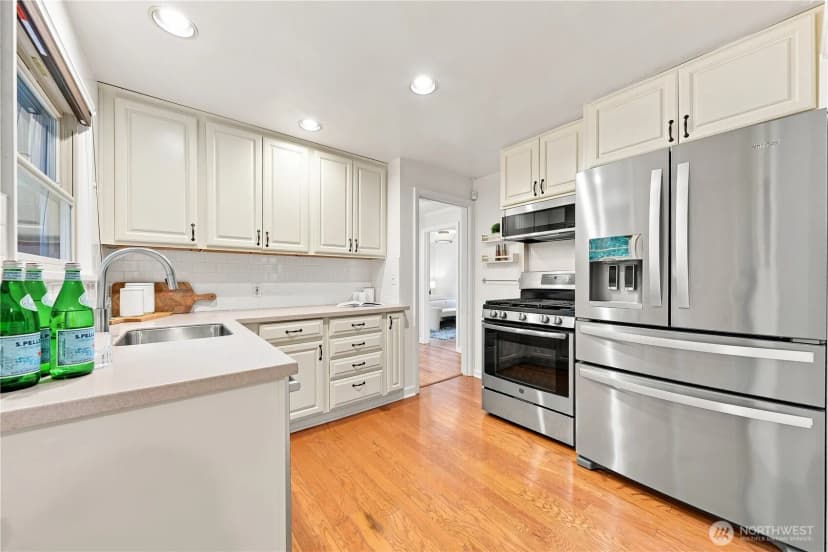 Property photo for 8701 29th Avenue Nw, Seattle photo 9