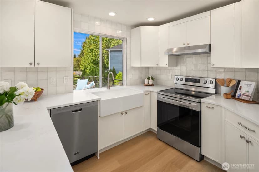 Property photo for 24422 Se 46th Court, Sammamish photo 9