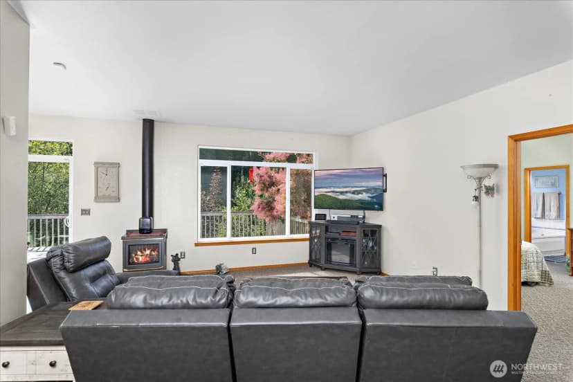 Property photo for 6131 152nd Avenue Ne, Lake Stevens photo 8