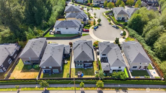 Property photo for 16913 37th Drive Se, Bothell photo 2