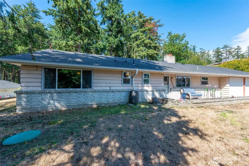 Property photo for 2439 Loerland Lane, Oak Harbor photo 2