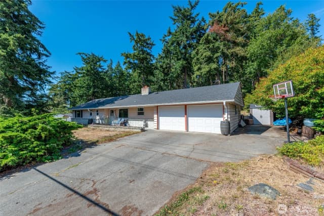 Property photo for 2439 Loerland Lane, Oak Harbor