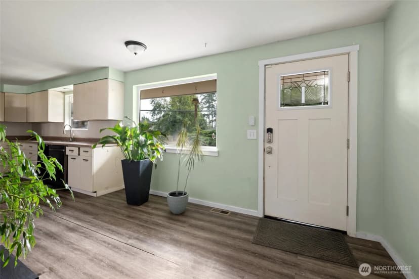 Property photo for 2439 Loerland Lane, Oak Harbor photo 6