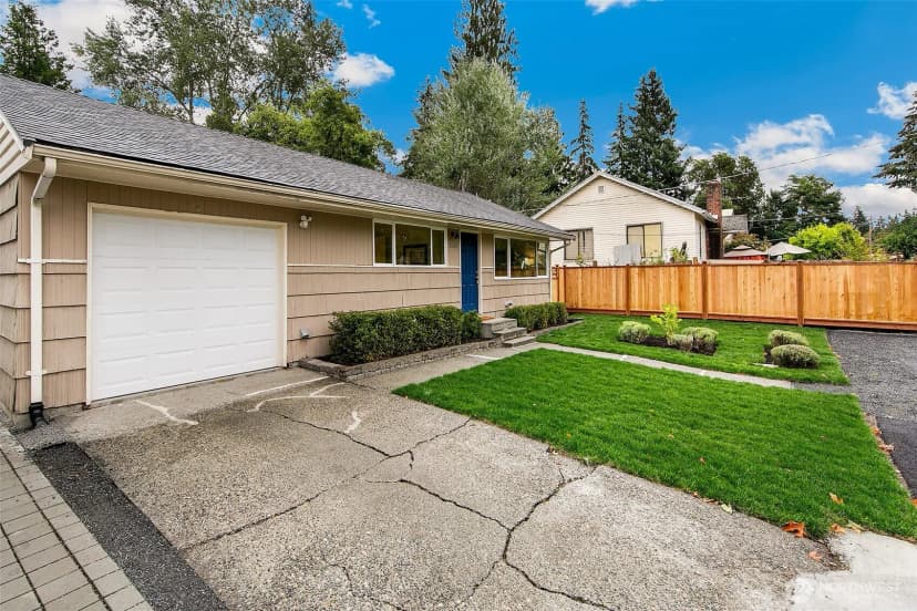 Property photo for 1520 Ne 147th Street, Shoreline photo 2