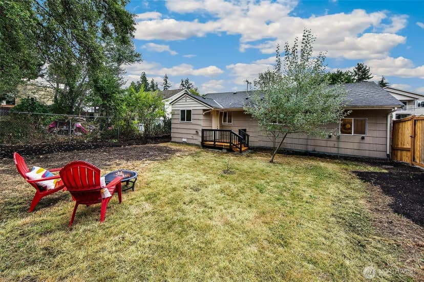 Property photo for 1520 Ne 147th Street, Shoreline photo 19