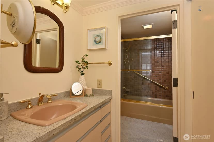 Property photo for 1301 Spring Street #6d, Seattle photo 16