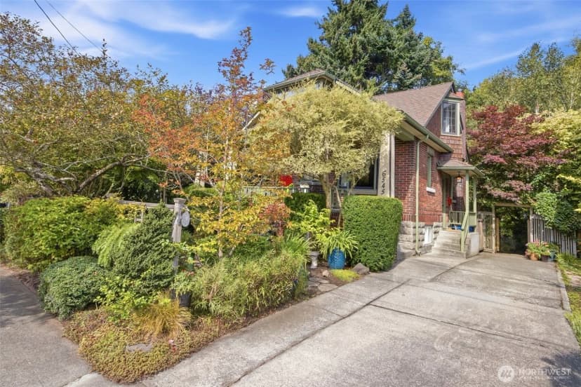 Property photo for 6545 Fauntleroy Way Sw, Seattle photo 2