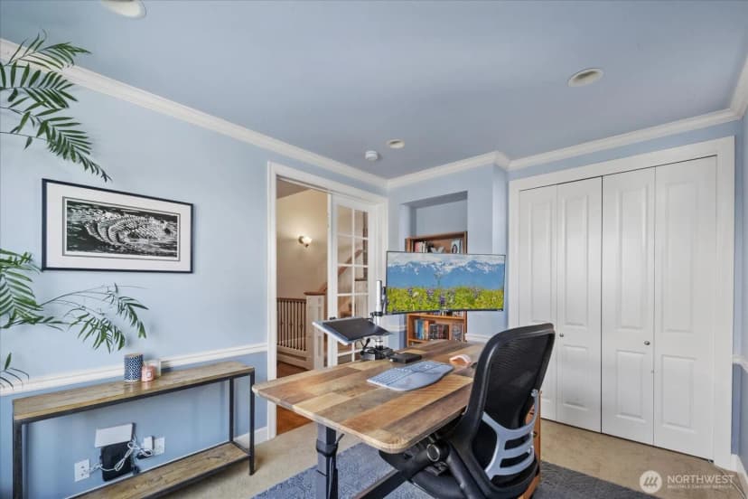 Property photo for 215 Ilwaco Place Se, Renton photo 7