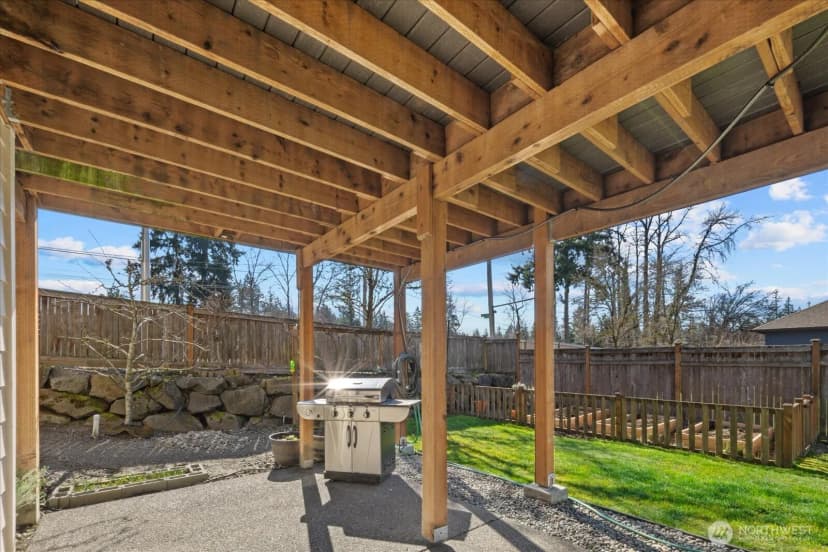 Property photo for 215 Ilwaco Place Se, Renton photo 30