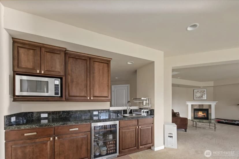 Property photo for 215 Ilwaco Place Se, Renton photo 36