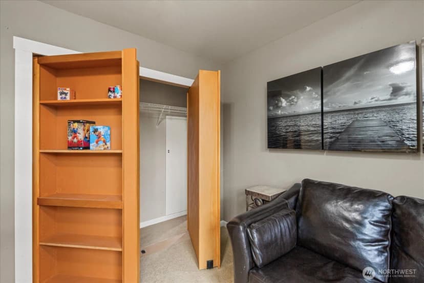 Property photo for 215 Ilwaco Place Se, Renton photo 24