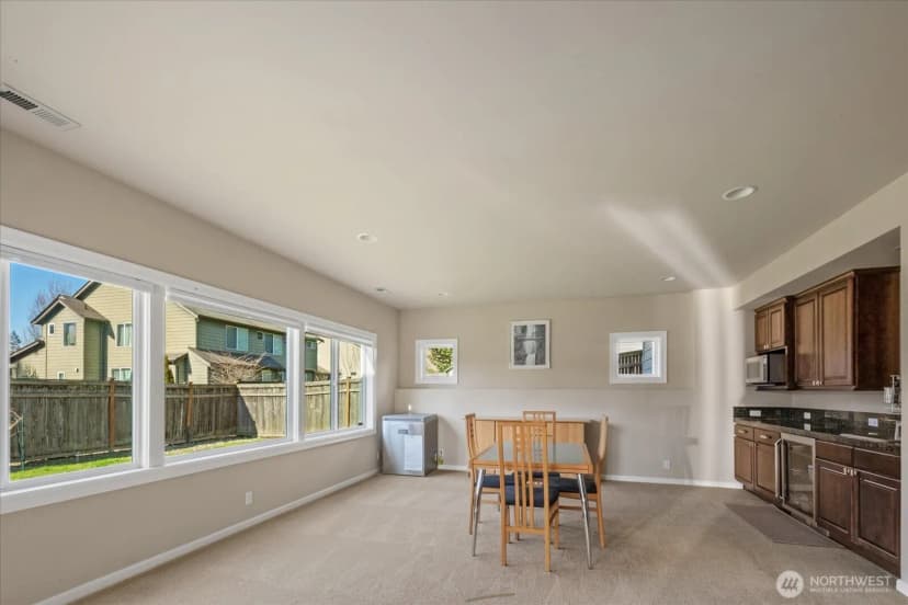 Property photo for 215 Ilwaco Place Se, Renton photo 35