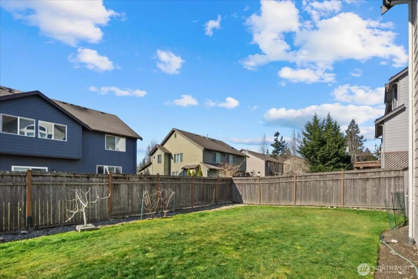 Property photo for 215 Ilwaco Place Se, Renton photo 31