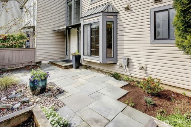 Property photo for 6527 106th Avenue Ne #10, Kirkland photo 5