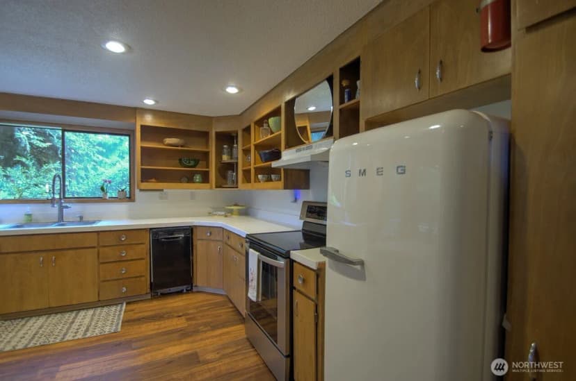 Property photo for 5016 Brassfield Road Se, Olympia photo 10