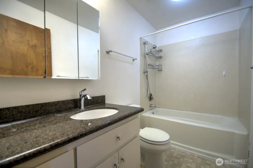 Property photo for 5016 Brassfield Road Se, Olympia photo 30