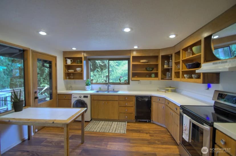 Property photo for 5016 Brassfield Road Se, Olympia photo 11