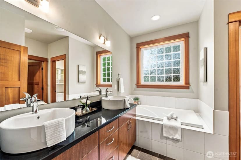 Property photo for 9693 Ronald Drive, Blaine photo 16