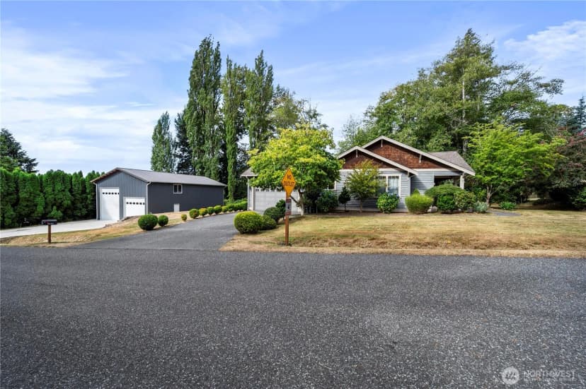 Property photo for 9693 Ronald Drive, Blaine