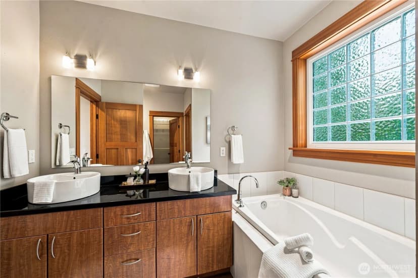 Property photo for 9693 Ronald Drive, Blaine photo 17